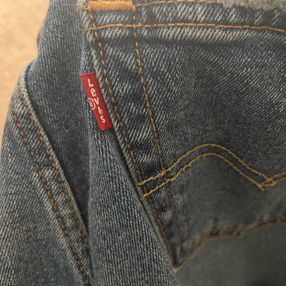 Knee high Jean shorts Levi